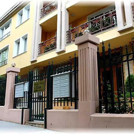 House Iztok