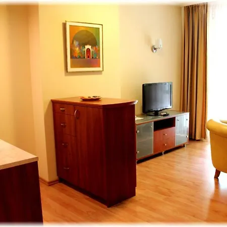 Apartment House Iztok *